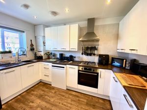 Kitchen- click for photo gallery